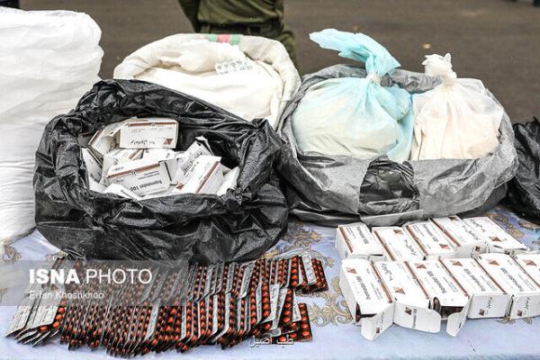 فرمانده انتظامی استان بوشهر: حمل ۱۲۰ میلیارد دارو در صندوق عقب تاکسی بین شهری